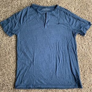MENS American Eagle Half button up shirt